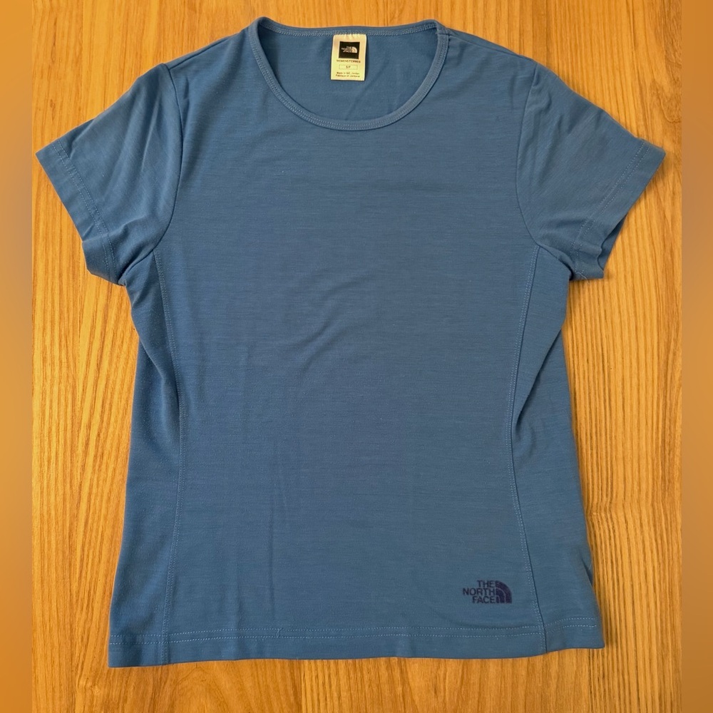 The North Face Women's Short Sleeve Tee in Blue